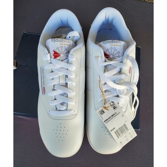 Classic Women Reebok size 9 WIDE. New in Box. White. Princess. Never Worn - Picture 2 of 5